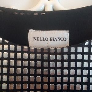 Hello Bianco short sleeve elegant metallic top.